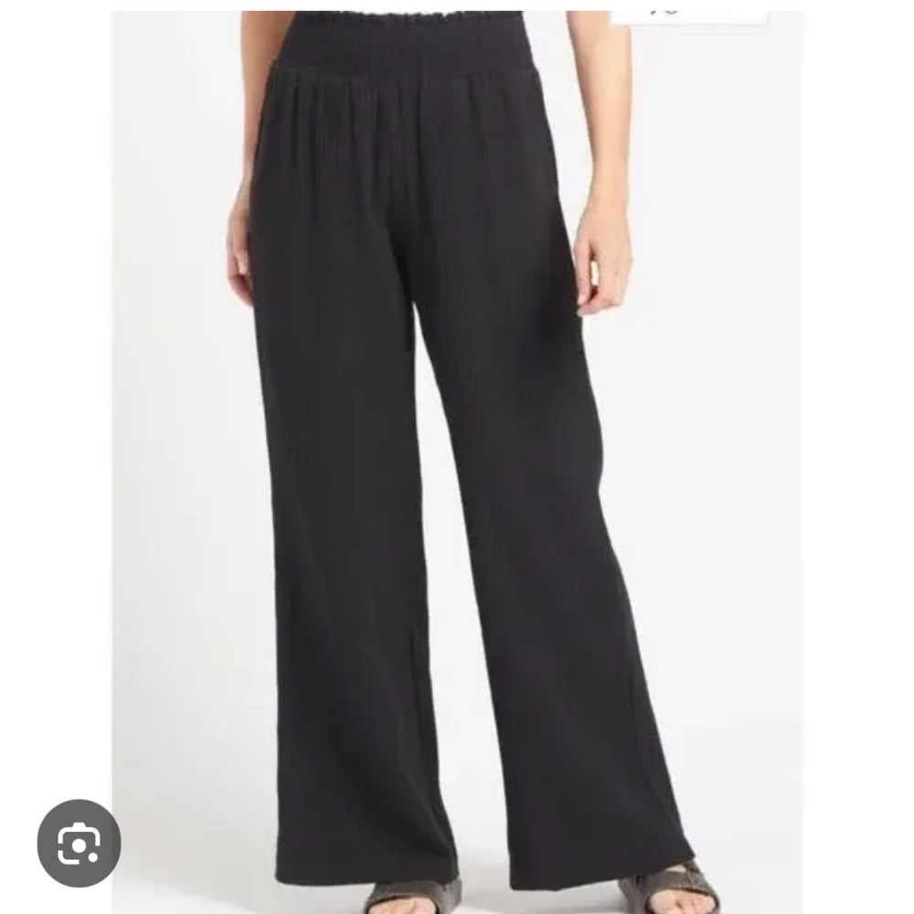 Evereve Black Cecilia Gauze pull on pant size XS
